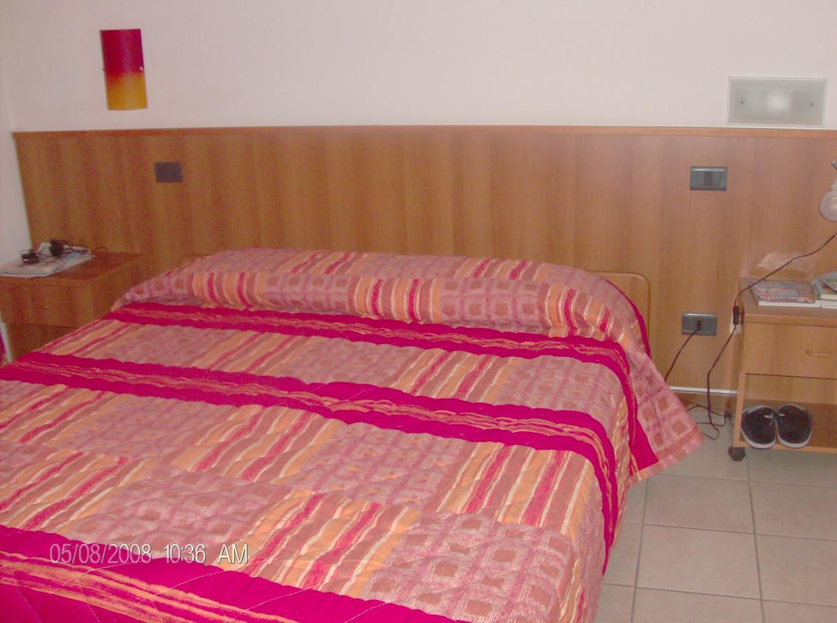 Borromeo Residenze Service s.a.s Peschiera Borromeo Esterno foto